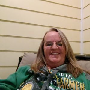 Meet your Posher, Pamela